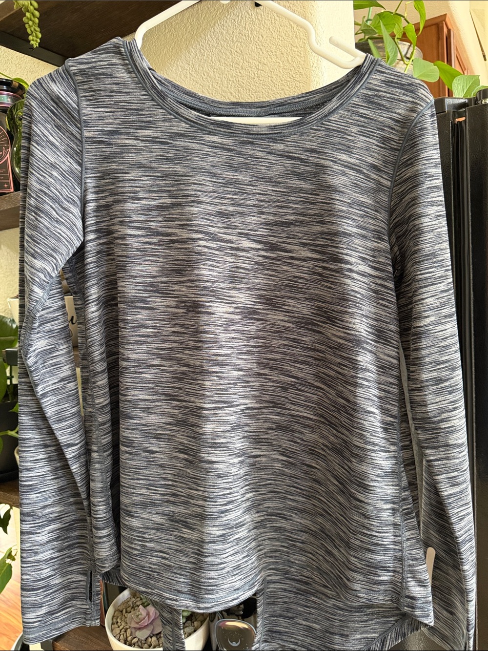 ZYIA Heathered Charcoal Long-Sleeve Scoop Neck Top with Open/Tie Back
